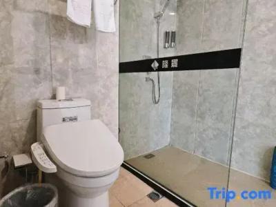 Longchen Holiday Inn (Shanghai Ruijin Hospital Yongjia Road Branch) - 34