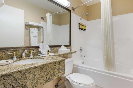 Best Western Plus Marina Shores - 79