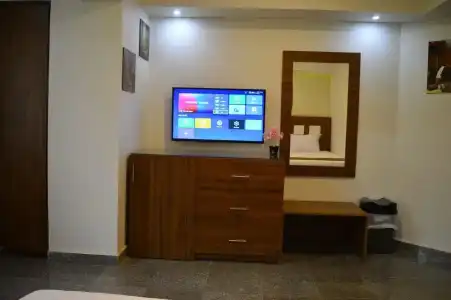 Royal Inn Residence - 1