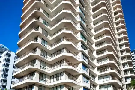 ULTIQA Beach Haven At Broadbeach - 0
