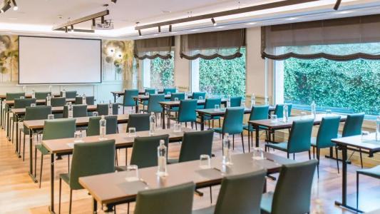 Catalonia Boulevard - 17