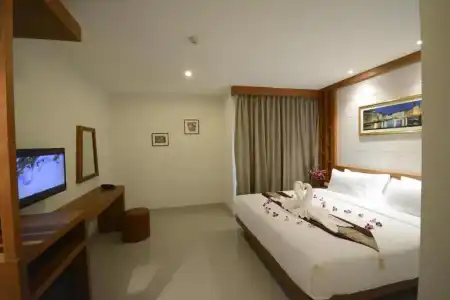 The Patong Center - 28