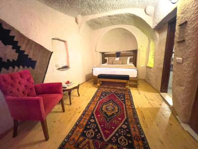 Local Cave House - 50