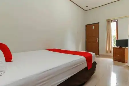 Reddoorz Plus @ Karet Pedurenan 3 - 3