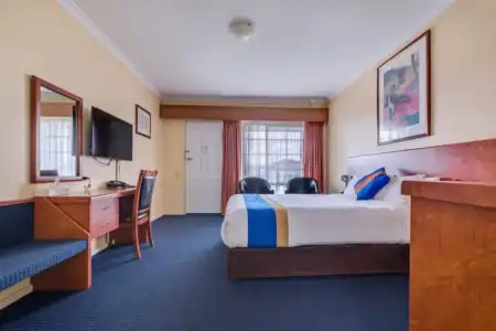 Ibis Styles Albany - 6