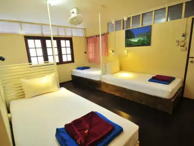 October Hostel - 3