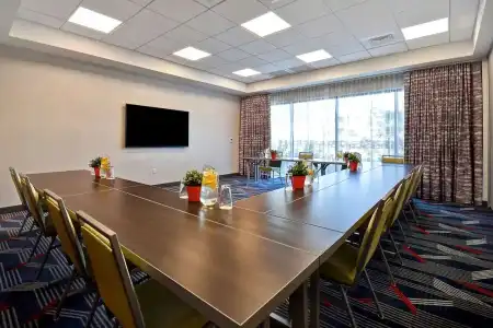 Hampton Inn & Suites Las Vegas Convention Center - No Resort Fee - 38