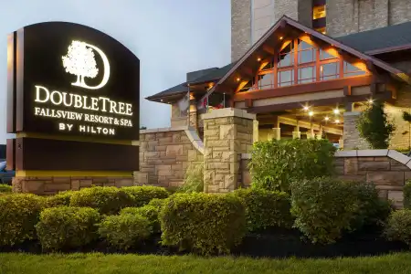 DoubleTree Fallsview Resort & Spa by Hilton Niagara Falls - 0