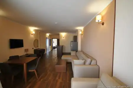 Corner Inn - 99