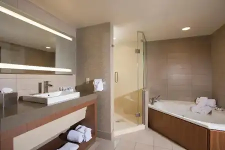 The Broadway Columbia - a DoubleTree by Hilton - 69