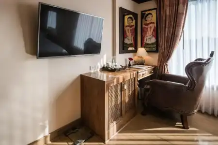 Peak Nimman Prestige - 123