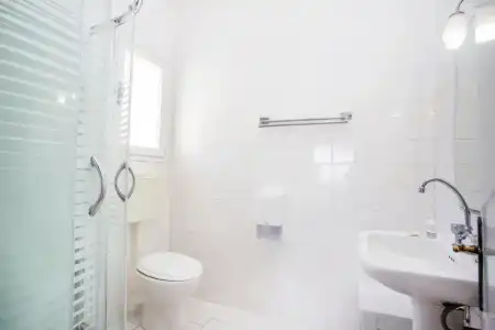 Alinda - 4