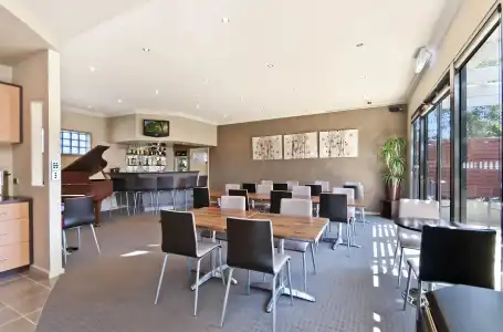 Comfort Inn On Raglan - 18