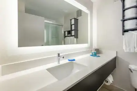 Holiday Inn Express Columbus Downtown by IHG - 70