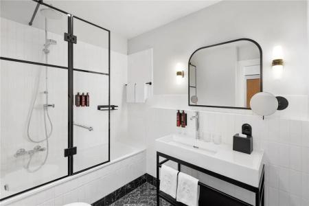 Astoria Vienna, Curio Collection by Hilton - 9