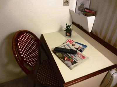 Hôtel Crocus Caen Mémorial - 10