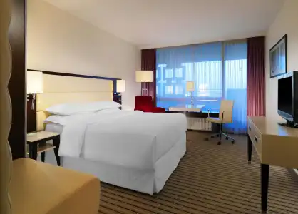 Four Points by Sheraton Munich Arabellapark - 1