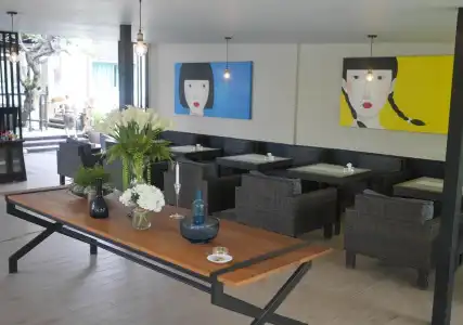 Paragon Inn - 9