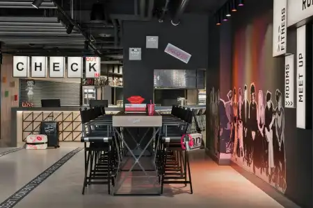 Moxy Duesseldorf City - 14