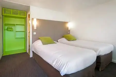 Hôtel Campanile Toulouse Nord - Sesquières - 27