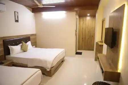 Star Inn - 51