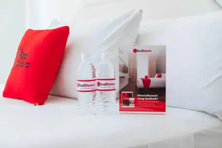 RedDoorz near Plaza Senayan - 6