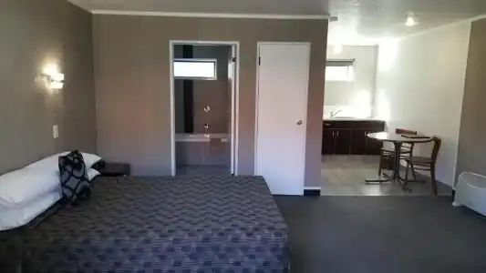 Rose City Motel - 65