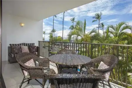 Maui Parkshore #212 - 10