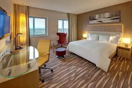 Hilton Frankfurt Airport - 50