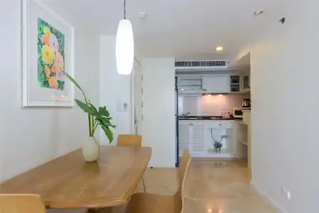 Sabai Sathorn - 21