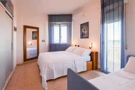 City Beach Resort - 28