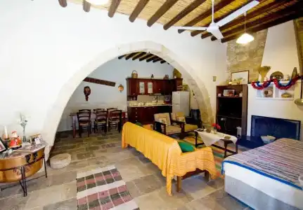 Vouni Lodge - 7