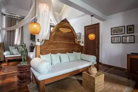 Mane Boutique & Spa - 53