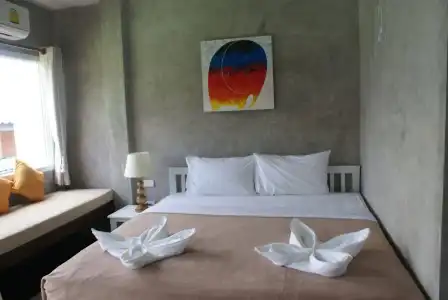Ban's Avenue Guest House - 13