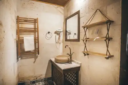 Tale Cave Inn - 138
