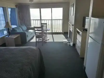 Surfside Oceanfront Resort - 3