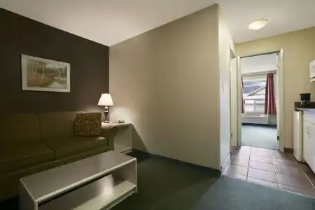 Revelstoke Lodge - 2