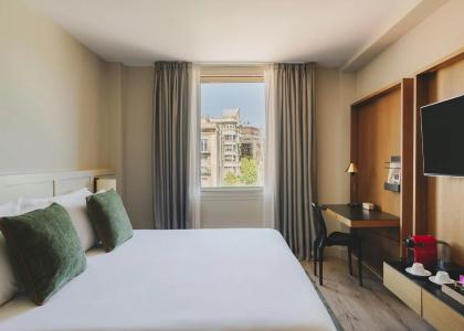 Catalonia Boulevard - 6