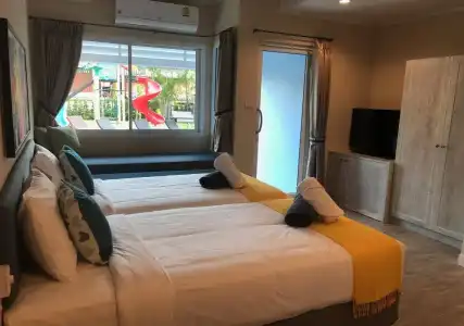 Surf & Sand Resort - 4