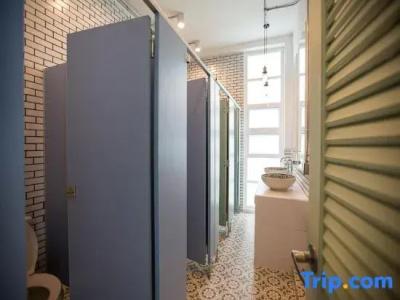 Memmoth Cafe & Hostel in Lampang - 59