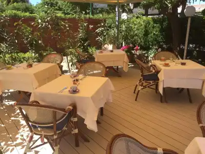 Bougainville Luxury Boutique - 26
