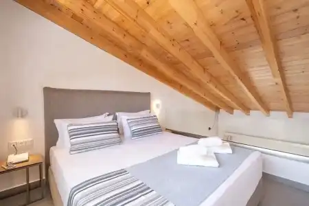 Mirablue Luxury Residences - 104