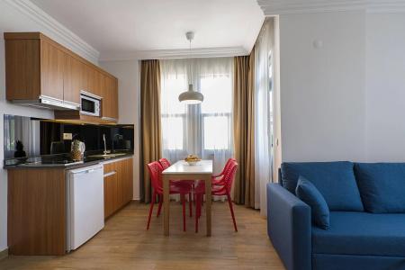 Comfort Suites - 14