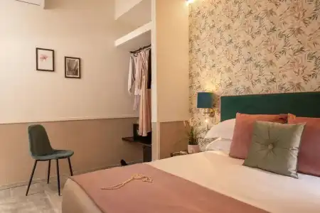 Sophie Terrace - 33