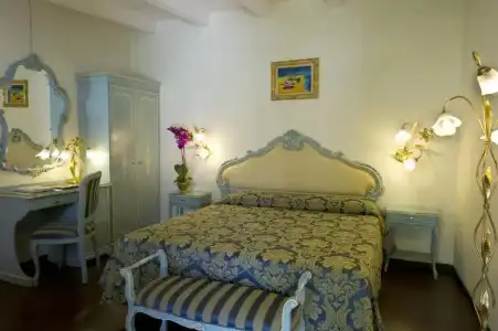 Viktoria Palace - 88