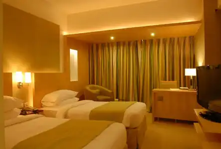 Peninsula Grand - 21
