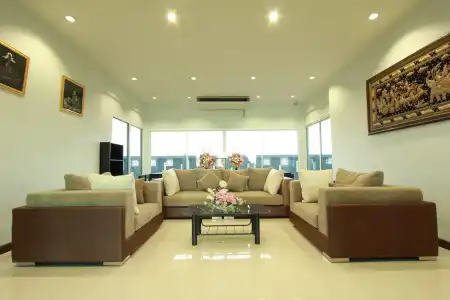 The Park 304 Executive Serviced Apartment - 12