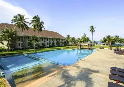 The Nouveau Chumphon Beach Resort & Golf - 11