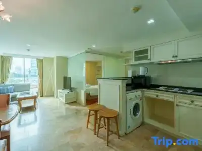 Sabai Sathorn - 232