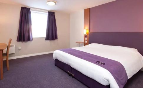 Premier Inn London Hammersmith - Ravenscourt Park - 3
